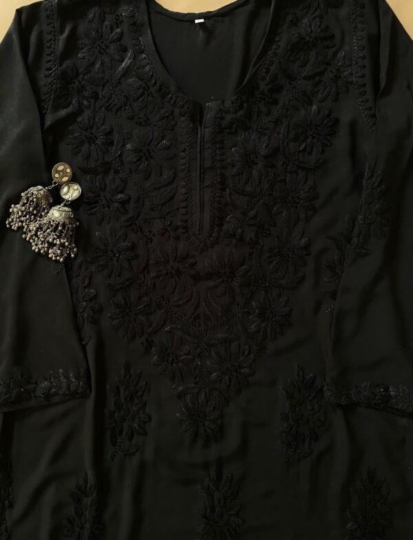 Raahi Hand Embroidered Chikankari Kurta & Trouser