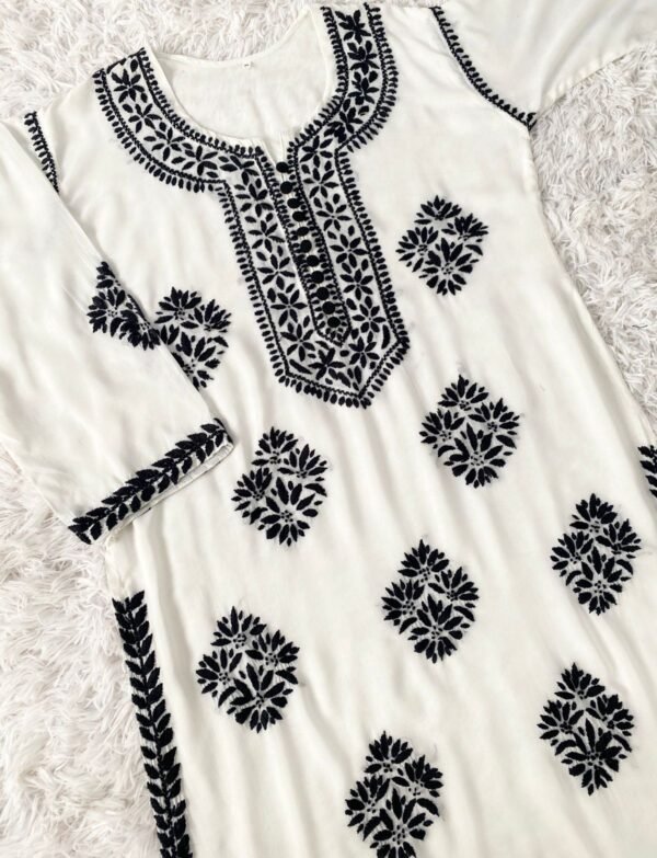 Zoya Hand Embroidered Chikankari Kurta