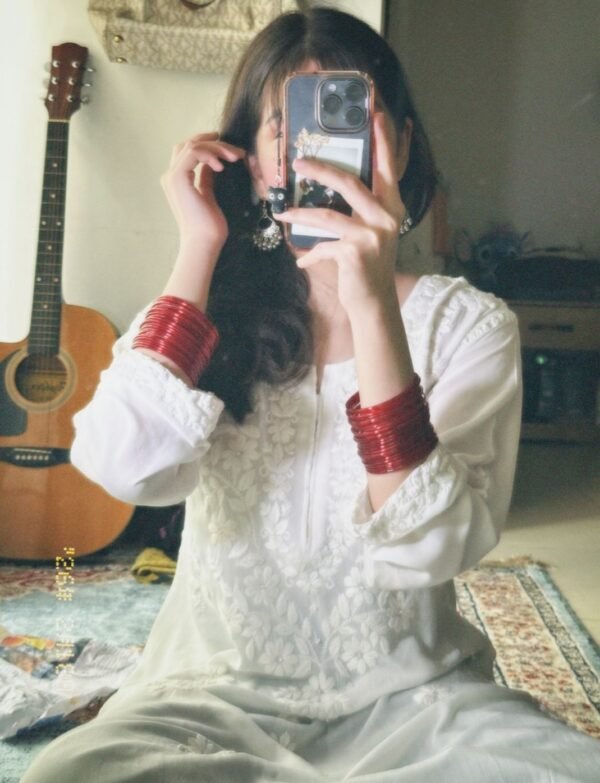 Maira Hand Embroidered Chikankari Kurta