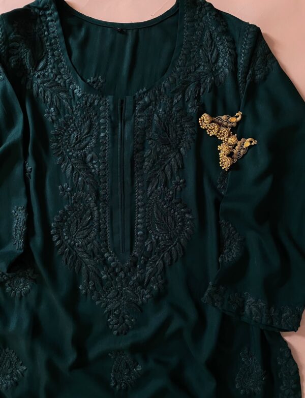 Hari Hand Embroidered Chikankari Kurta