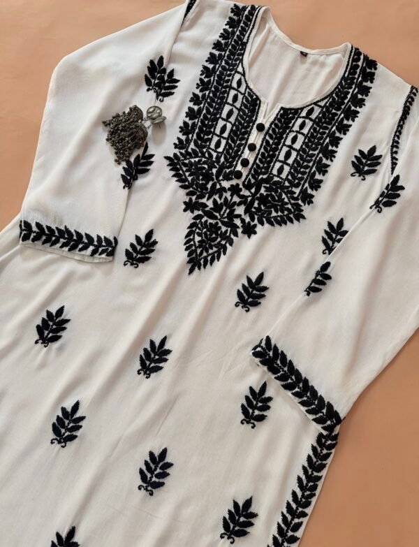 Kubra Hand Embroidered Chikankari kurta